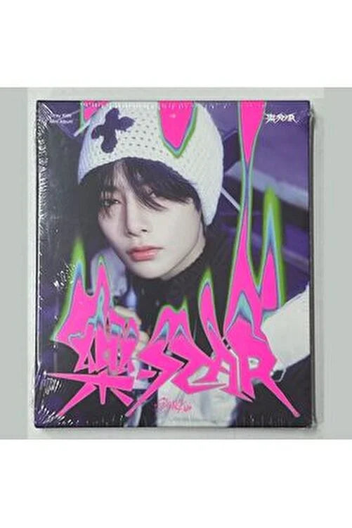 Stray Kids - ROCK-STAR (POSTCARD VERSION)